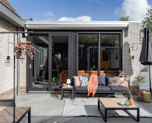 Select Windows Drachten - Trendy zwarte schuifpui in Leeuwarden